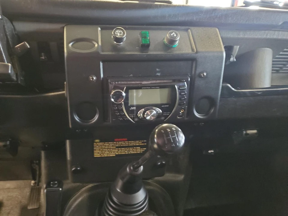 1996 Land Rover Defender - Image 9 of 19