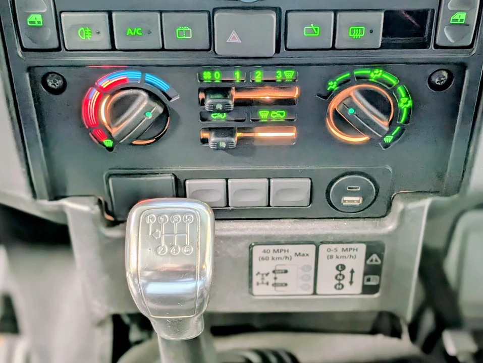 1996 Land Rover Defender - Image 20 of 21