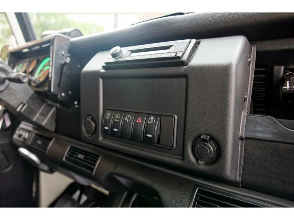 1996 Land Rover Defender - Image 24 of 31