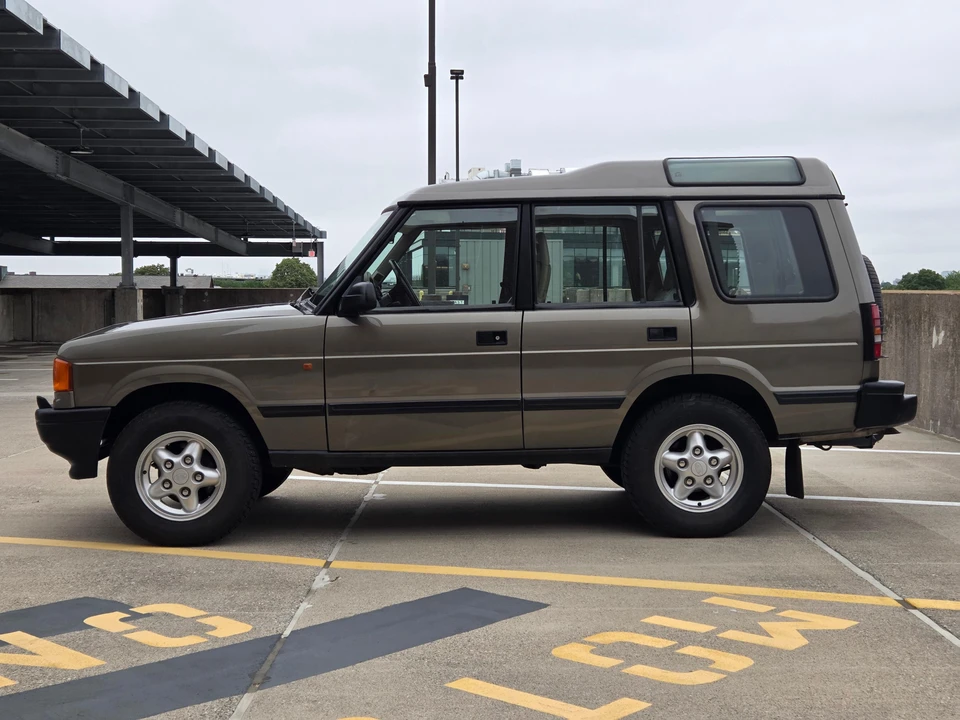 1996 Land Rover Discovery 1st Gen - Image 10 of 31