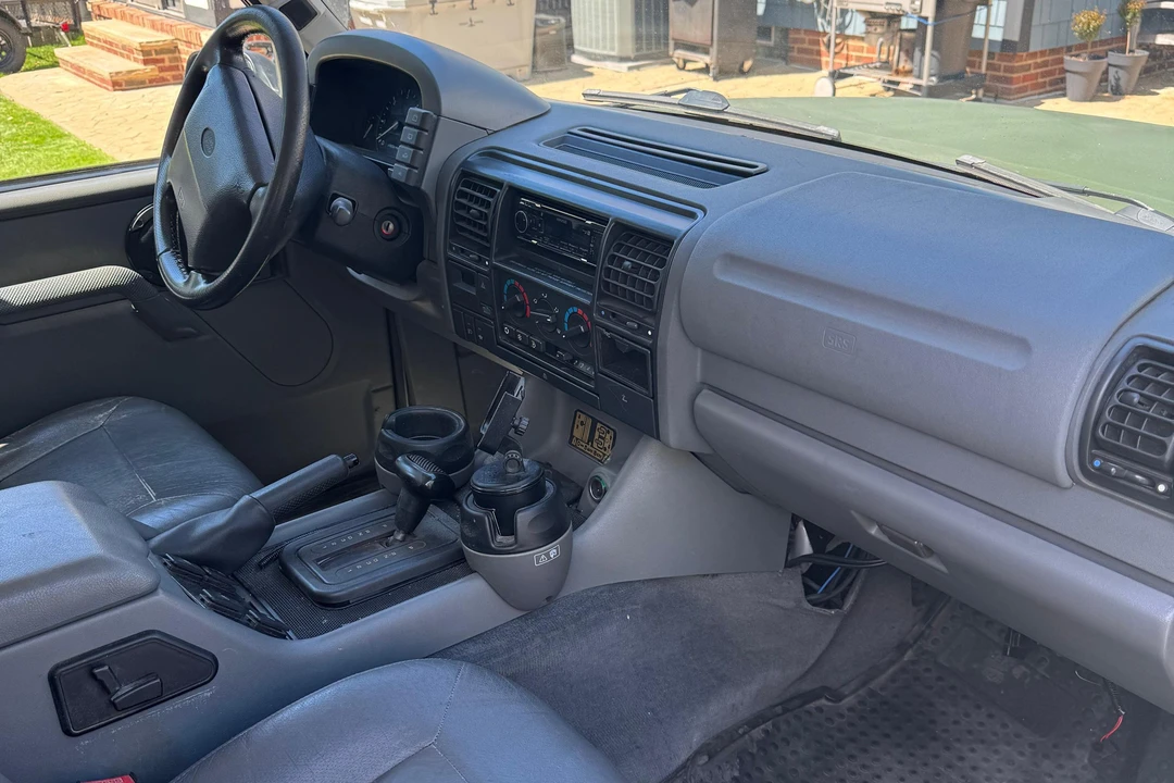 1996 Land Rover Discovery 1st Gen - Image 15 of 31