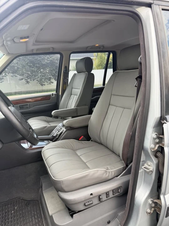 1996 Land Rover Range Rover Classic - Image 10 of 16