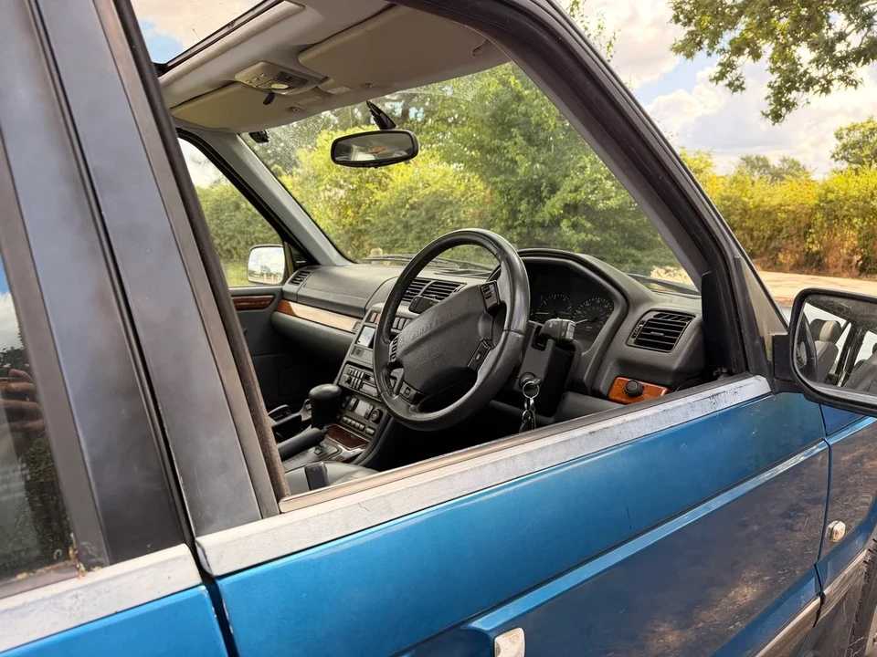 1996 Land Rover Range Rover P38A - Image 13 of 30