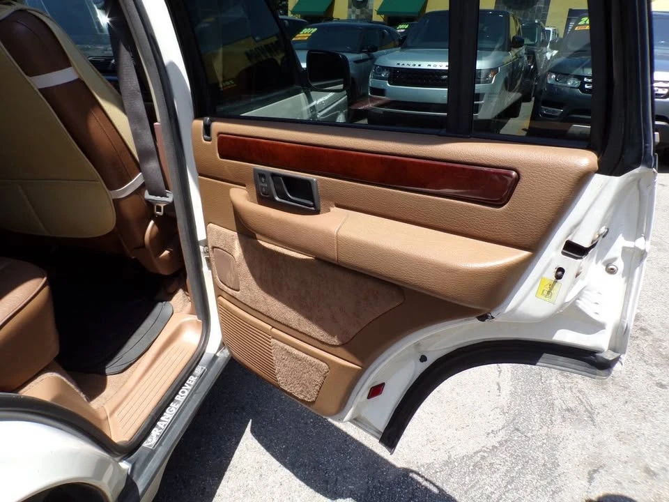 1996 Land Rover Range Rover Classic - Image 12 of 20
