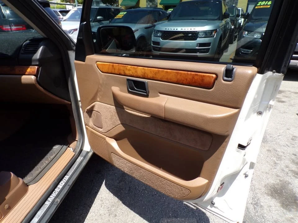 1996 Land Rover Range Rover Classic - Image 9 of 20