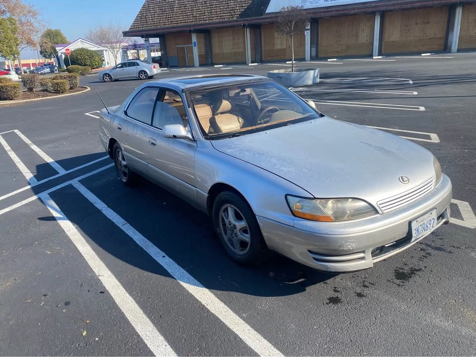 1996 Lexus ES 2nd Gen - Image 10 of 18