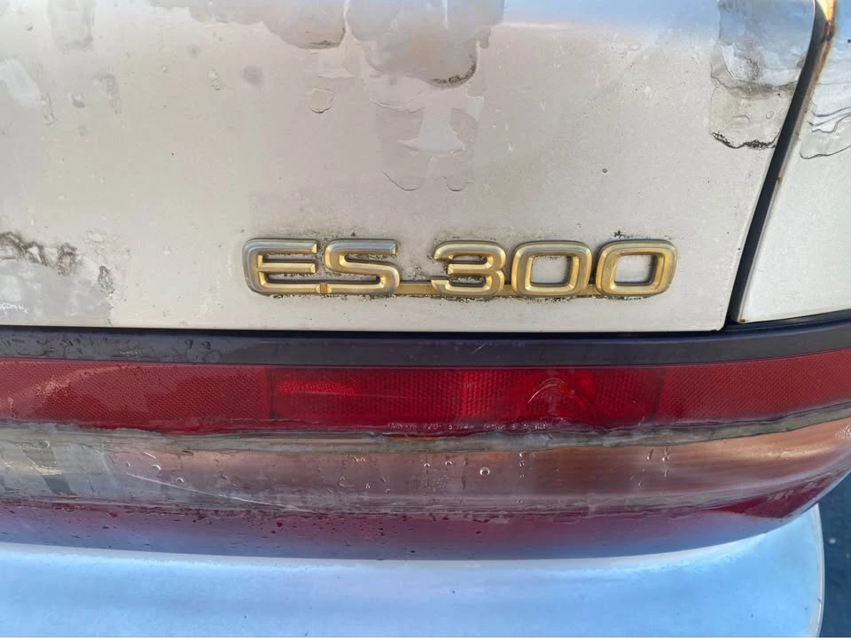 1996 Lexus ES 2nd Gen - Image 6 of 18