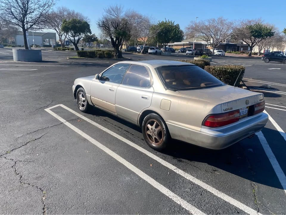 1996 Lexus ES 2nd Gen - Image 5 of 18