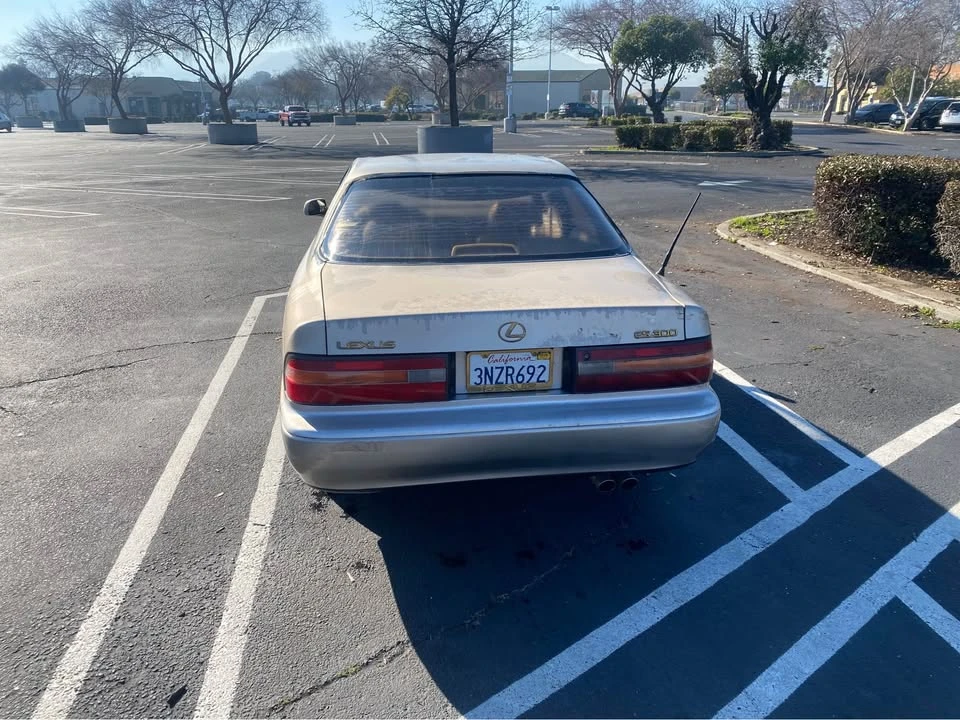 1996 Lexus ES 2nd Gen - Image 4 of 18