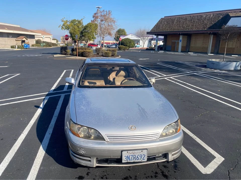 1996 Lexus ES 2nd Gen - Image 9 of 18