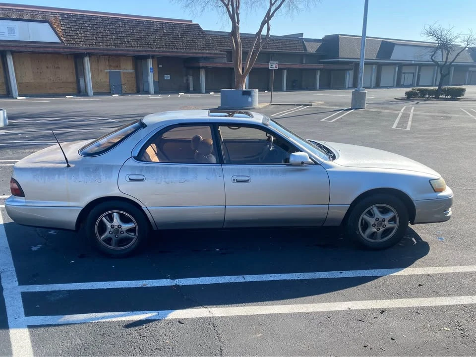 1996 Lexus ES 2nd Gen - Image 8 of 18