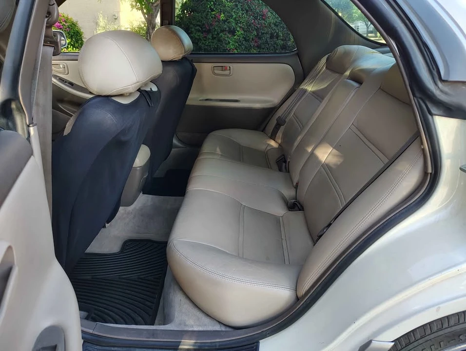 1996 Lexus ES 2nd Gen - Image 12 of 14