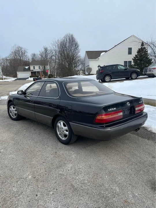 1996 Lexus ES 2nd Gen - Image 3 of 3