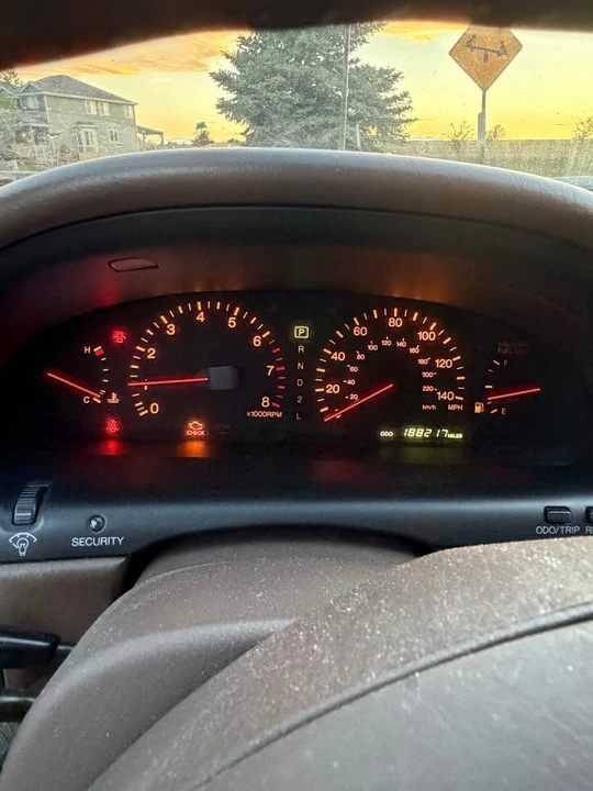 1996 Lexus ES 2nd Gen - Image 6 of 8