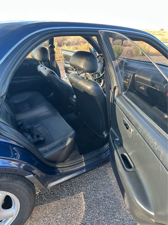 1996 Lexus ES 2nd Gen - Image 8 of 10