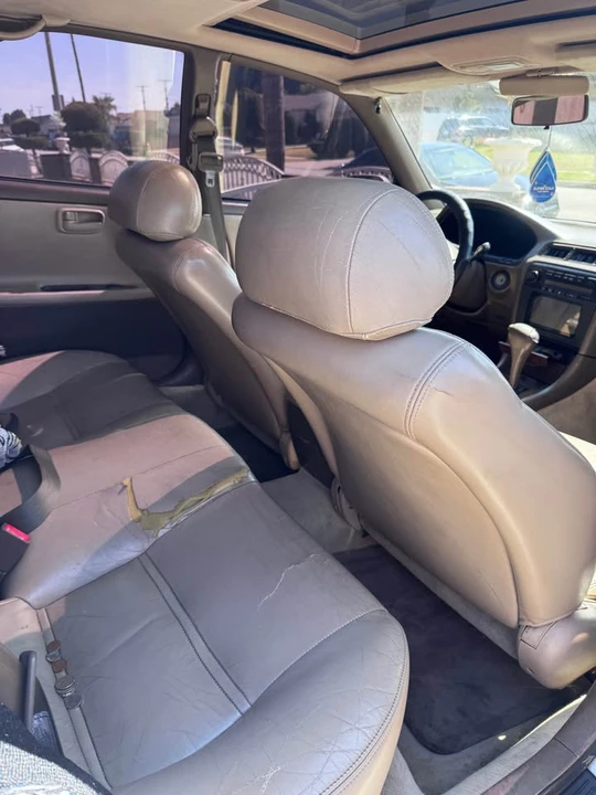 1996 Lexus ES 2nd Gen - Image 4 of 6