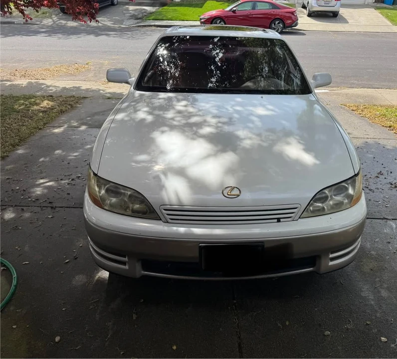 1996 Lexus ES 2nd Gen - Image 2 of 6