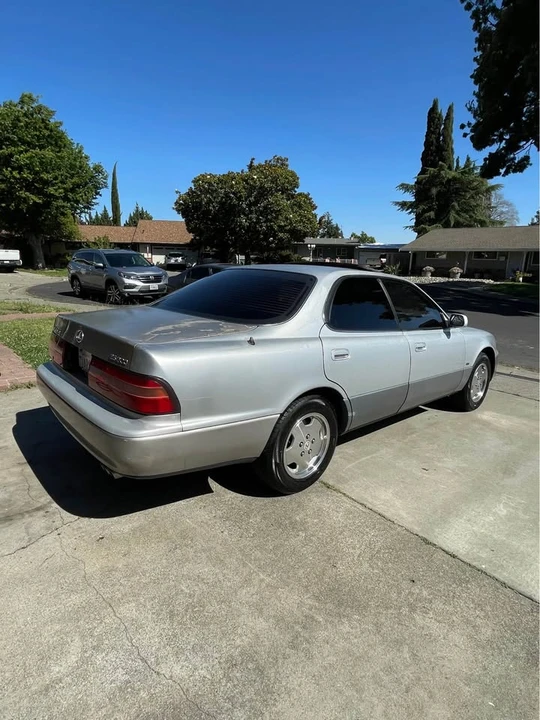 1996 Lexus ES 2nd Gen - Image 2 of 7