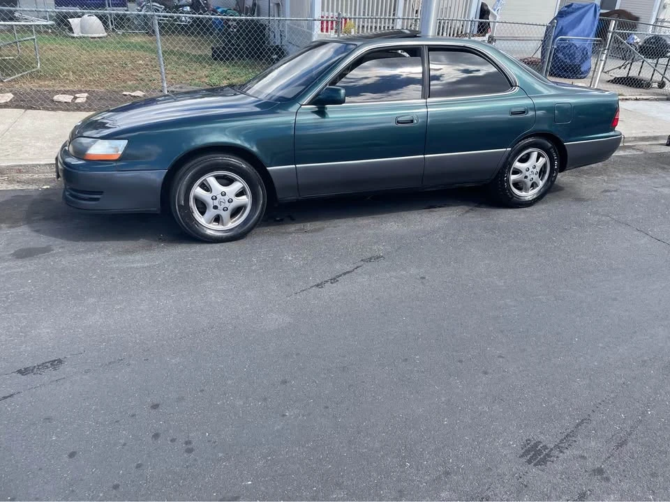 1996 Lexus ES 2nd Gen - Image 4 of 8