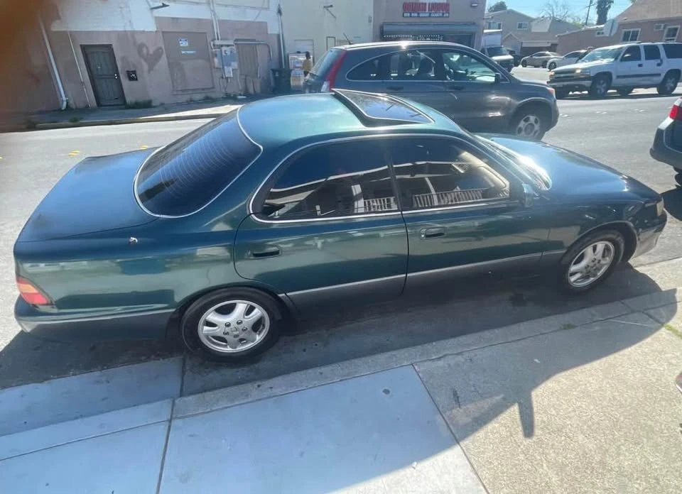 1996 Lexus ES 2nd Gen - Image 6 of 8