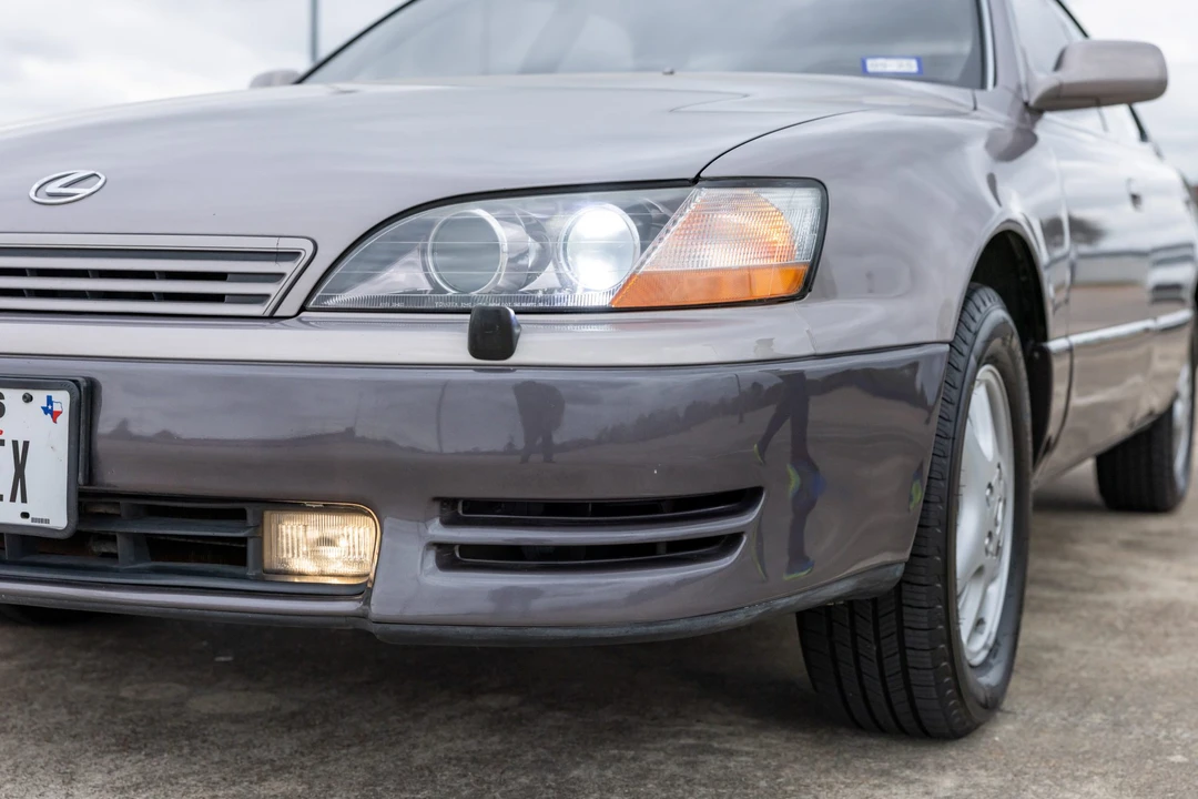 1996 Lexus ES 2nd Gen - Image 12 of 31