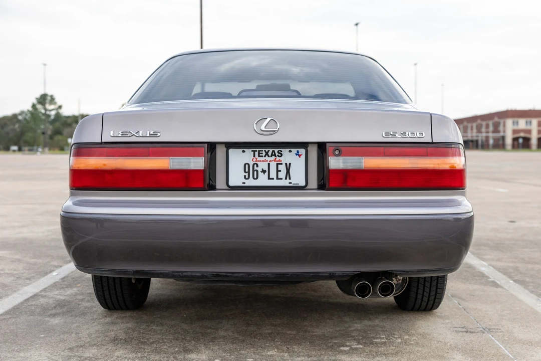 1996 Lexus ES 2nd Gen - Image 6 of 31