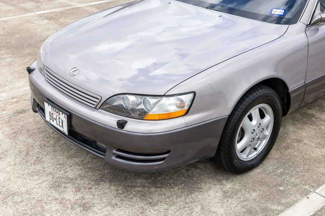 1996 Lexus ES 2nd Gen - Image 13 of 31