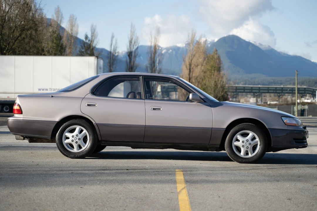 1996 Lexus ES 2nd Gen - Image 10 of 31