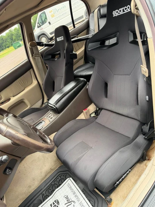 1996 Lexus GS 1st Gen - Image 9 of 11