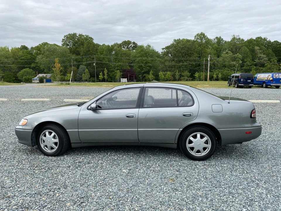 1996 Lexus GS 1st Gen - Image 5 of 31