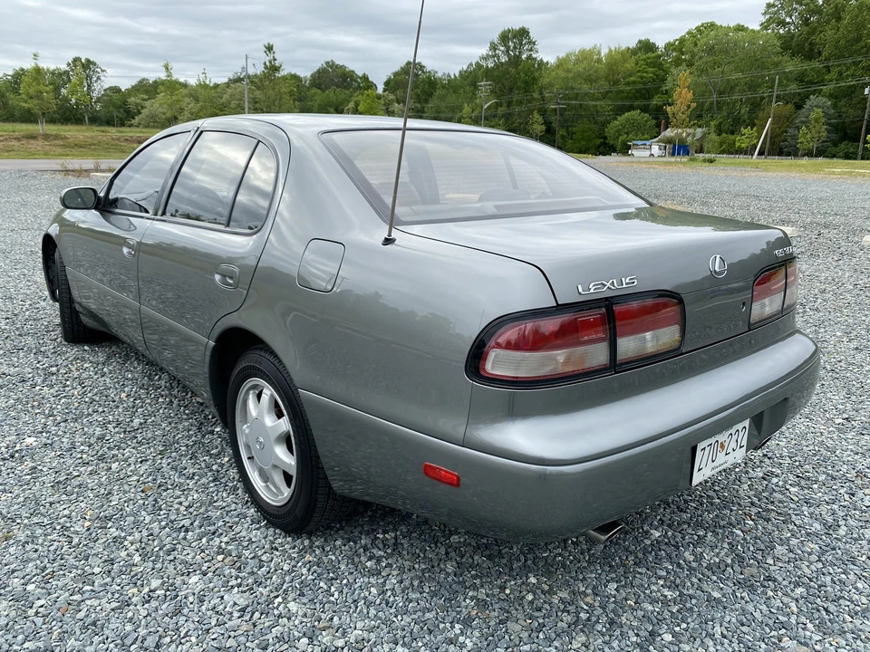 1996 Lexus GS 1st Gen - Image 9 of 31