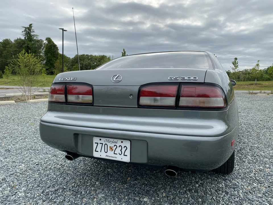 1996 Lexus GS 1st Gen - Image 13 of 31