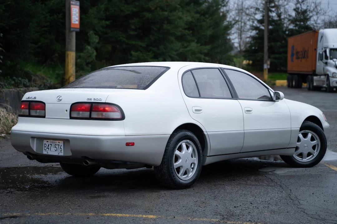 1996 Lexus GS 1st Gen - Image 25 of 31