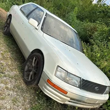 1996 Lexus LS400