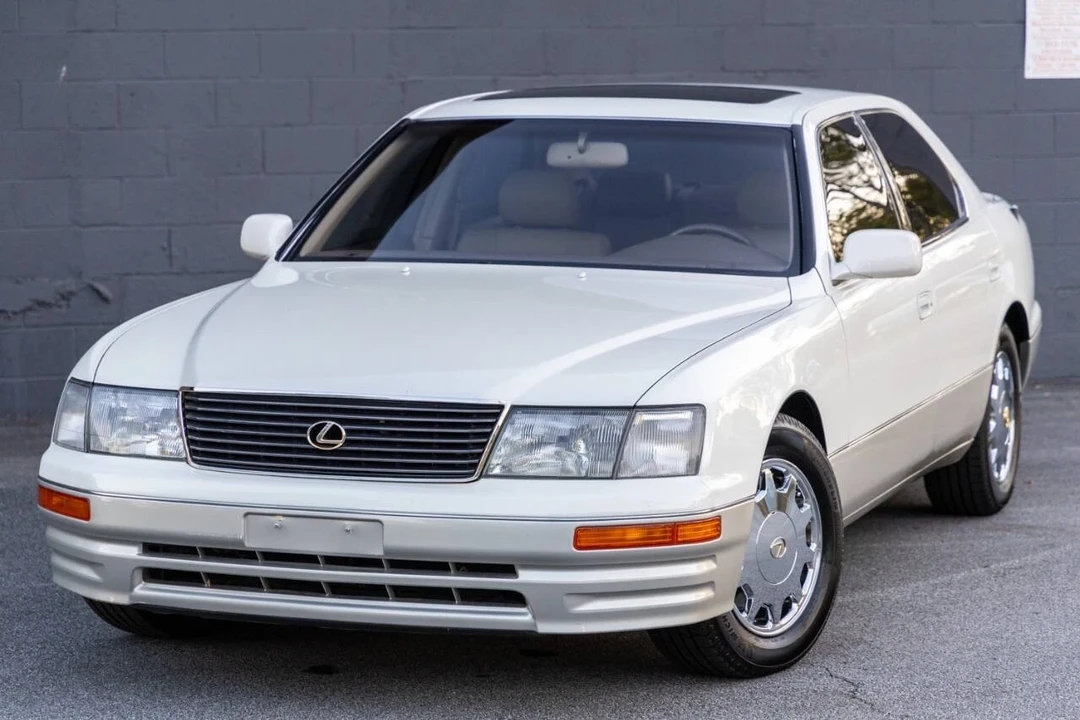 1996 Lexus LS 2nd Gen - Image 13 of 21