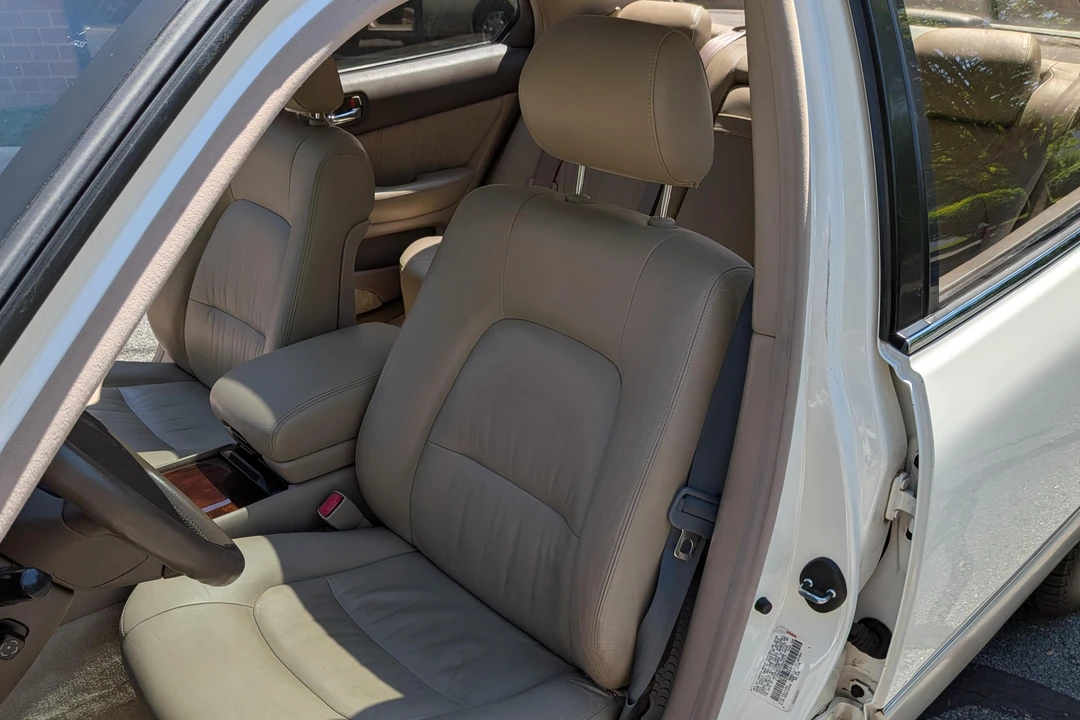 1996 Lexus LS 2nd Gen - Image 27 of 31
