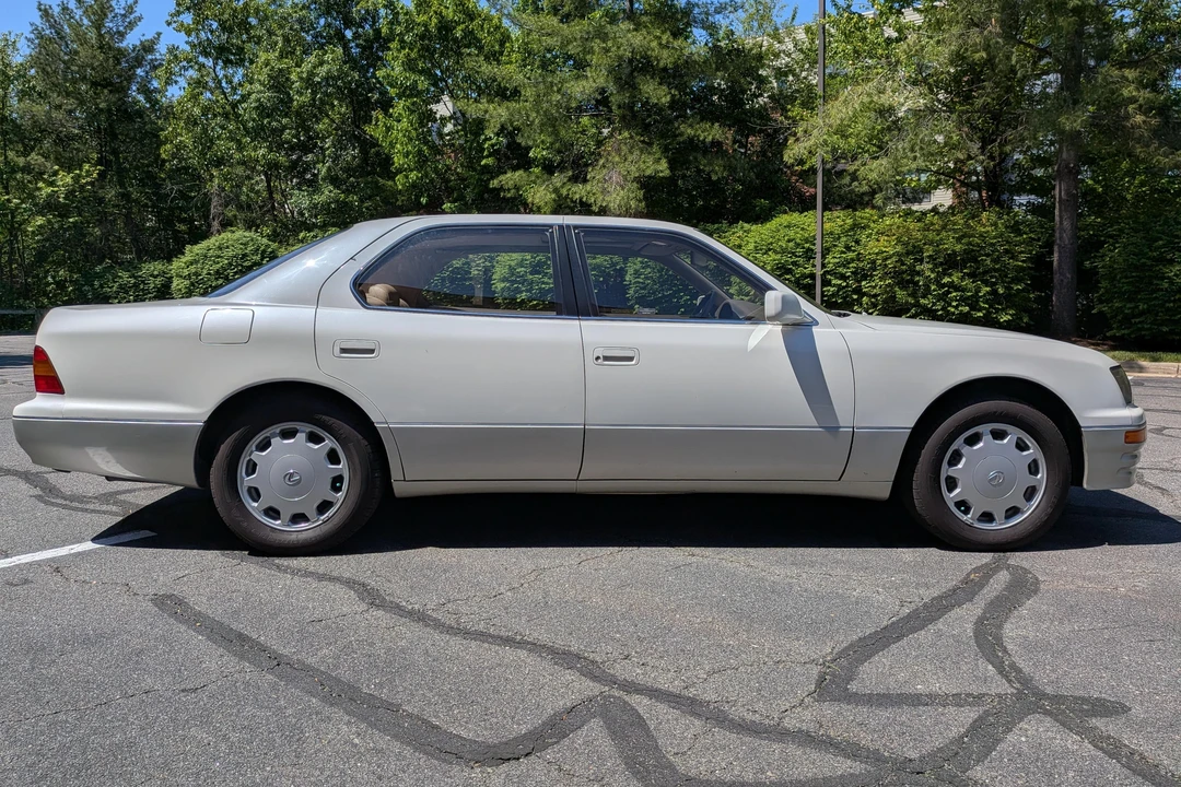1996 Lexus LS 2nd Gen - Image 3 of 31