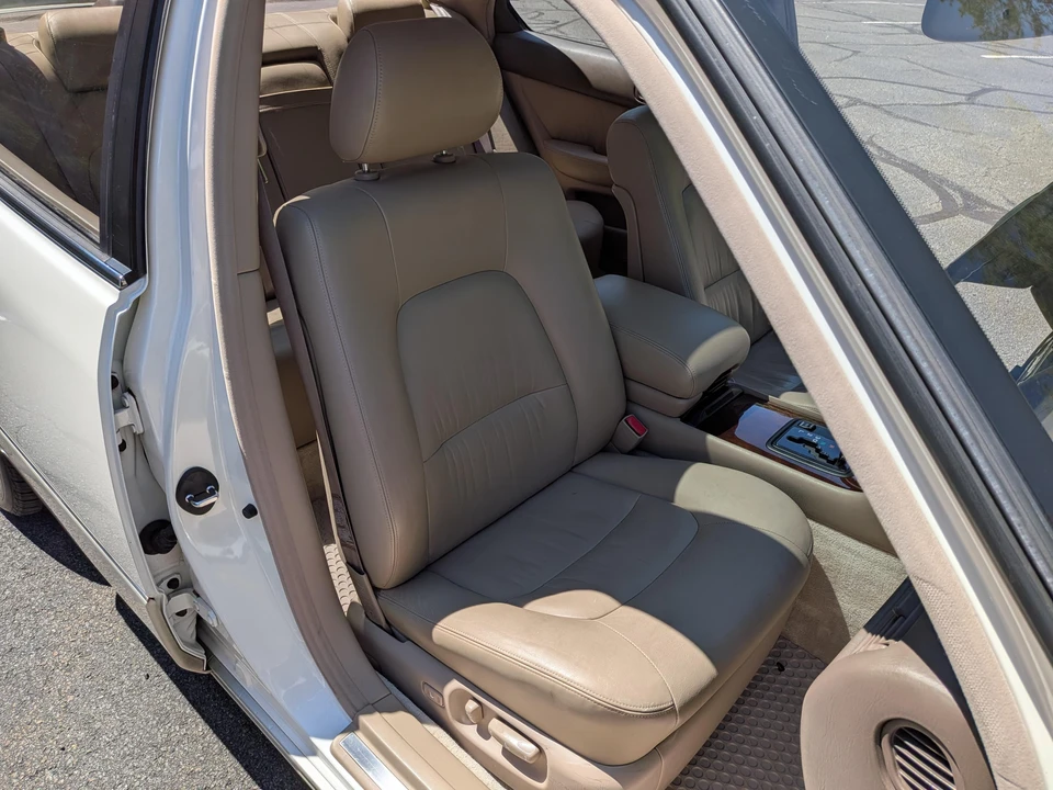 1996 Lexus LS 2nd Gen - Image 30 of 31