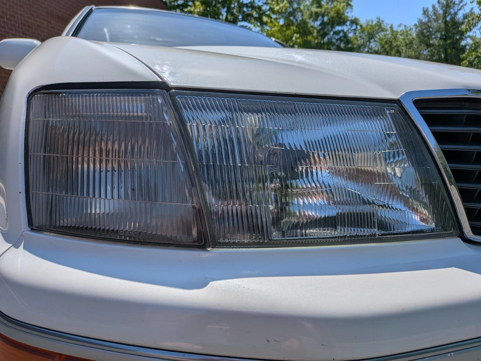 1996 Lexus LS 2nd Gen - Image 10 of 31