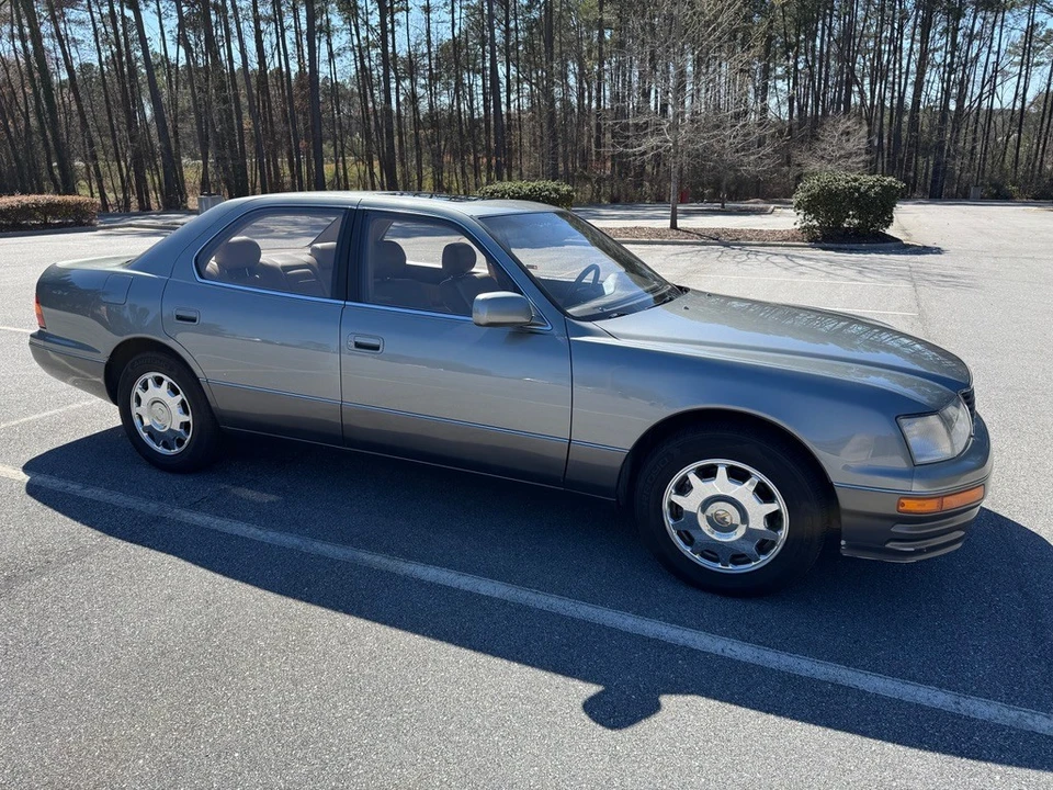 1996 Lexus LS 2nd Gen - Image 3 of 31