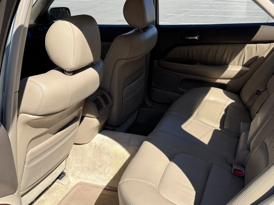 1996 Lexus LS 2nd Gen - Image 21 of 31