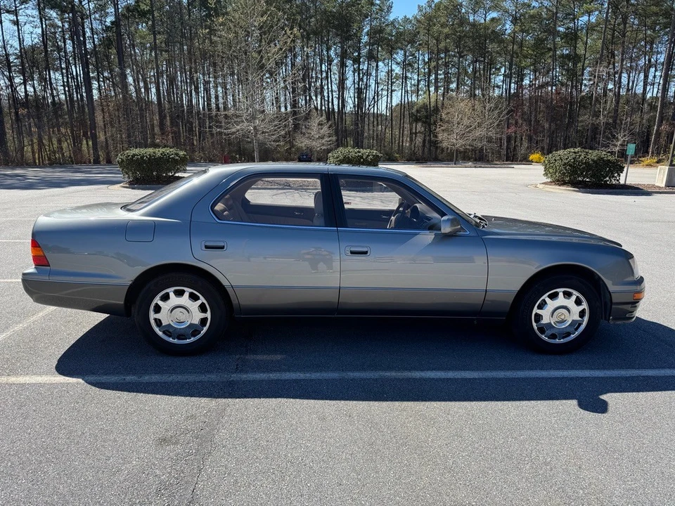 1996 Lexus LS 2nd Gen - Image 4 of 31