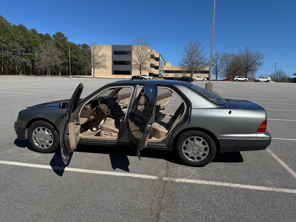 1996 Lexus LS 2nd Gen - Image 13 of 31