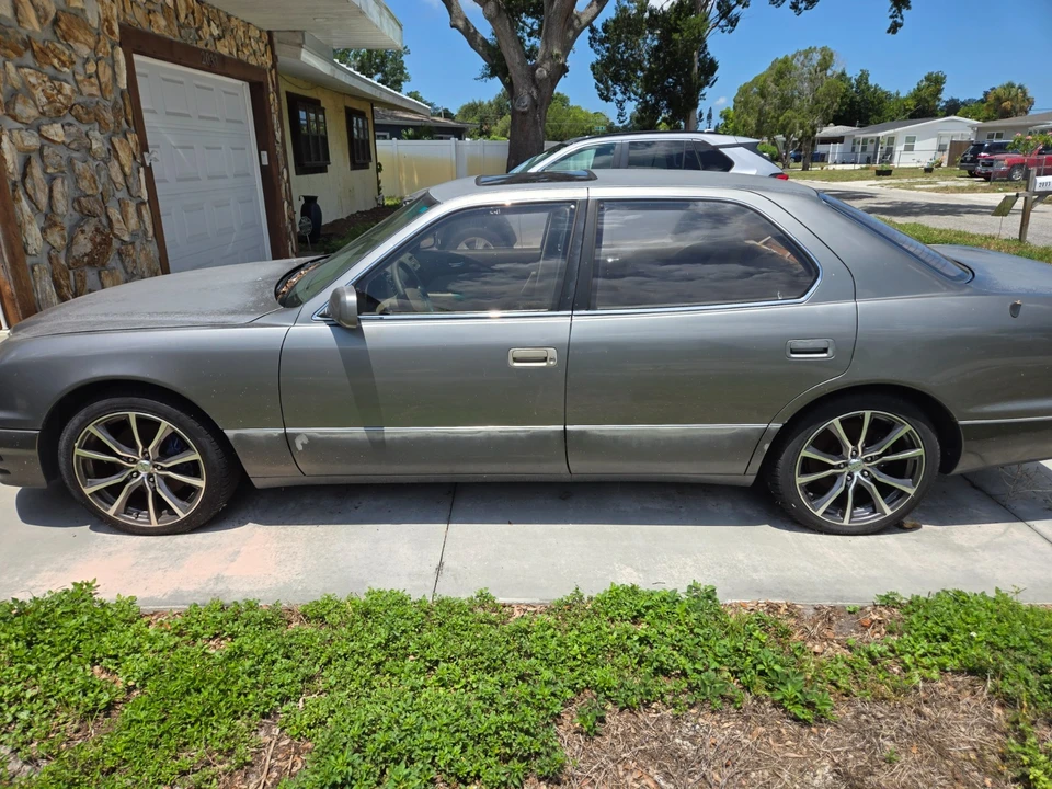 1996 Lexus LS 2nd Gen - Image 2 of 7