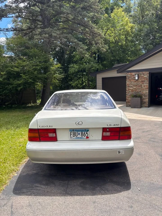 1996 Lexus LS 2nd Gen - Image 4 of 11