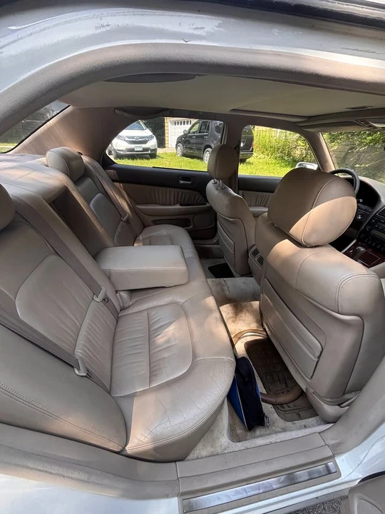 1996 Lexus LS 2nd Gen - Image 8 of 11