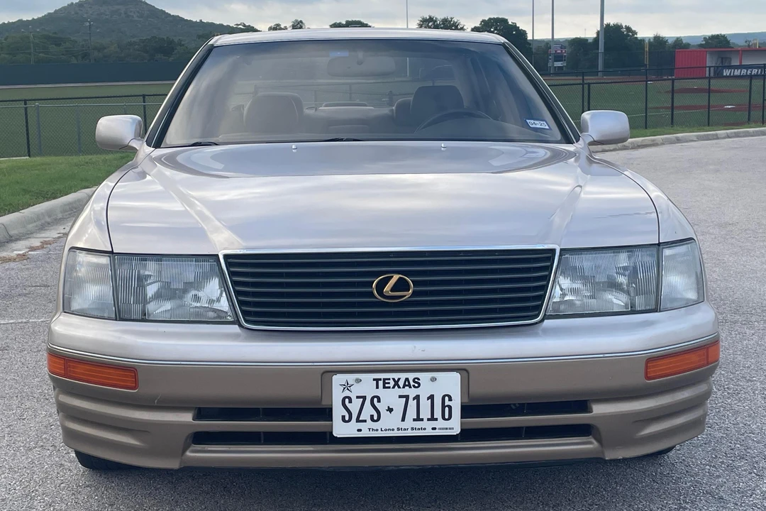 1996 Lexus LS 1st Gen - Image 2 of 31