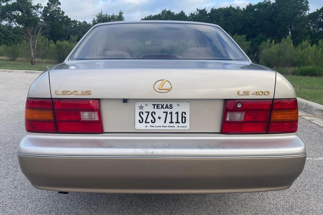 1996 Lexus LS 1st Gen - Image 5 of 31