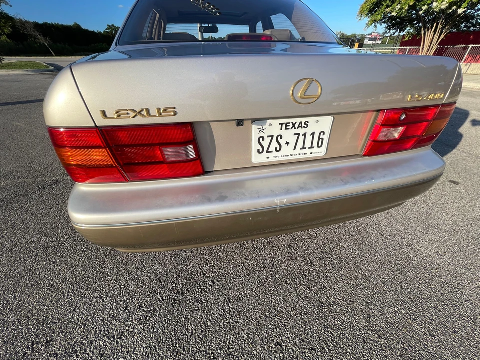 1996 Lexus LS 1st Gen - Image 20 of 31