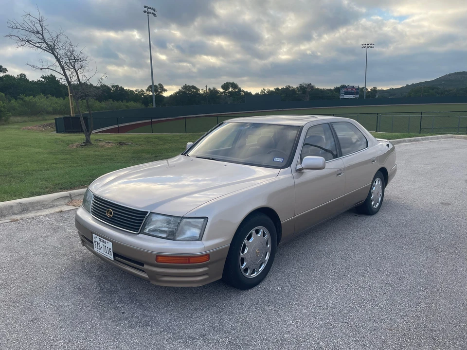 1996 Lexus LS 1st Gen - Image 7 of 31